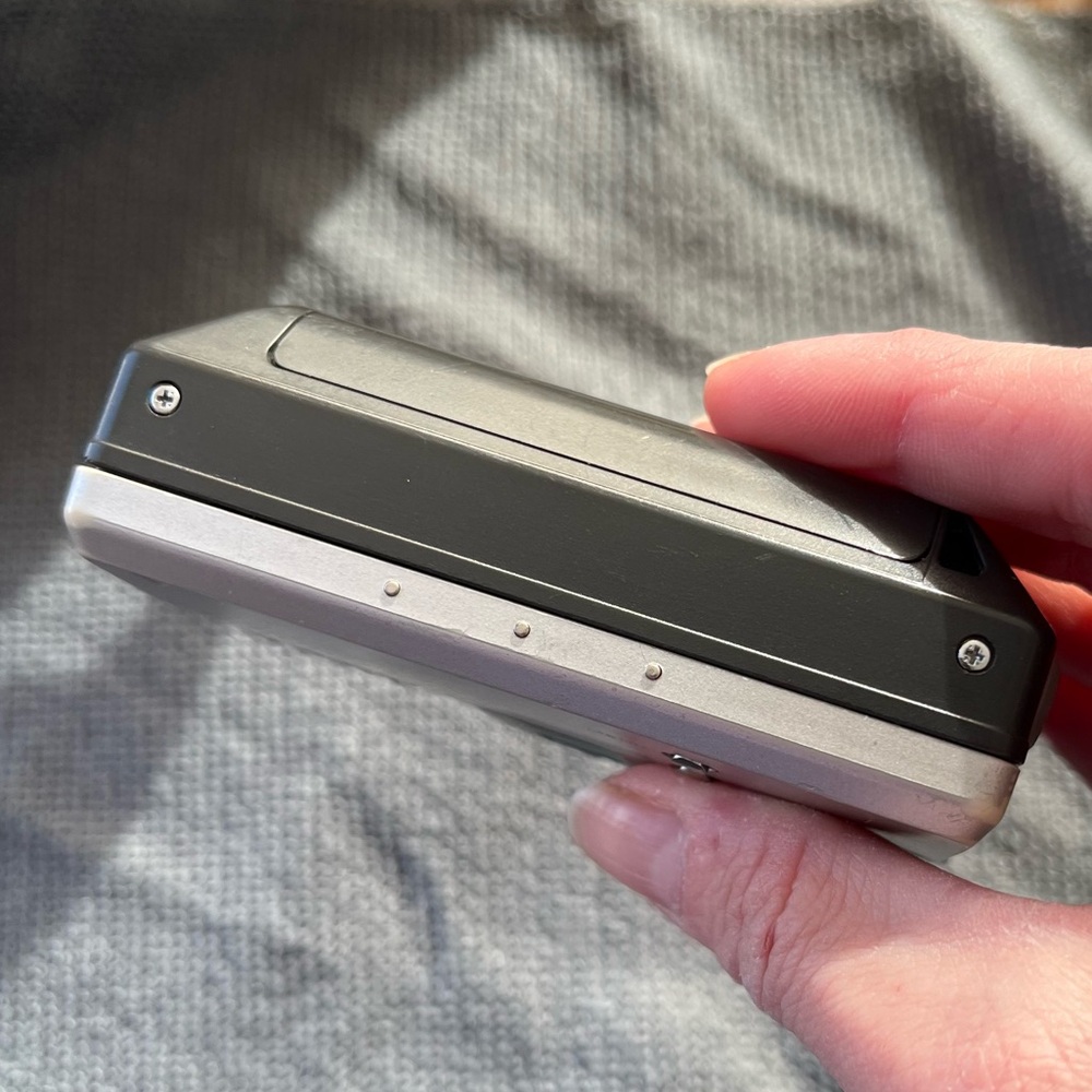 Sony Walkman Net MD MZ-NE410 Silver Minidisc Player Working Portable Music Retro - Picture 5 of 13